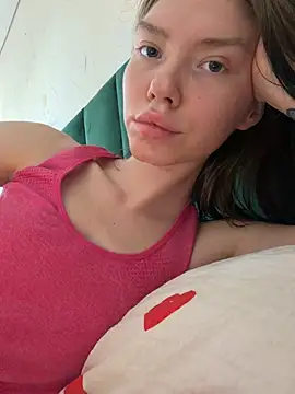 Snapshot of Lisaaa_Alisa chatting on June 15, 2026, 8:25 am Lisaaa Alisa online show from June 15, 2026, 8:25 am