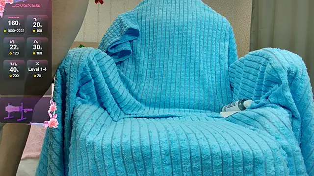 Snapshot of oliviiaa chatting on January 6, 2026, 12:25 am oliviiaa online show from January 6, 2026, 12:25 am