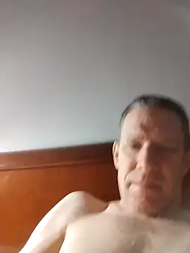 Snapshot of Blondinet92 chatting on February 18, 2025, 10:47 pm Blondinet92 online show from February 18, 2025, 10:47 pm