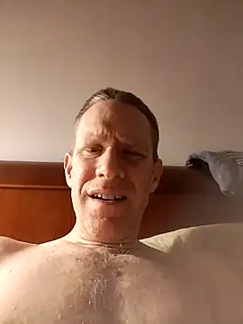 Snapshot of Blondinet92 chatting on March 17, 2025, 9:35 pm Blondinet92 online show from March 17, 2025, 9:35 pm