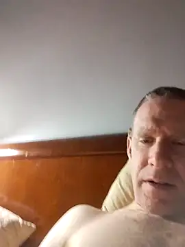 Snapshot of Blondinet92 chatting on March 4, 2025, 9:22 pm Blondinet92 online show from March 4, 2025, 9:22 pm