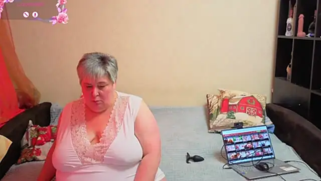 Klio5678 online show from February 19, 2026, 8:55 am