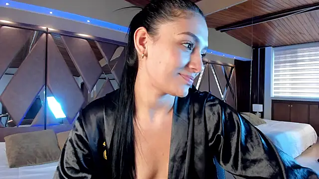 Snapshot of carina_rossi chatting on February 18, 2025, 6:47 pm carina rossi online show from February 18, 2025, 6:47 pm