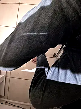 Snapshot of Lorent6969 chatting on November 28, 2025, 5:07 am Lorent6969 online show from November 28, 2025, 5:07 am