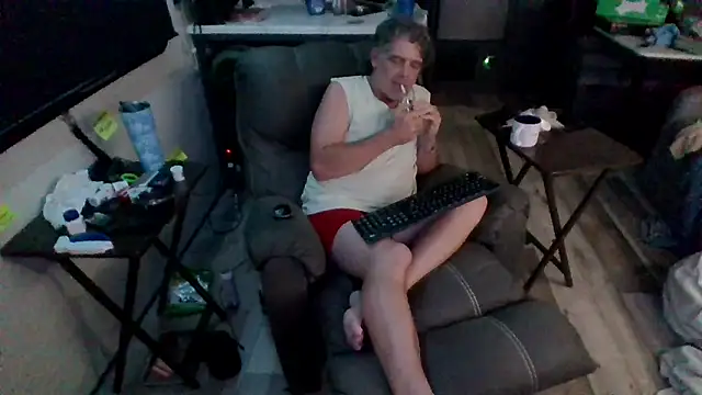 lateniter online show from April 9, 2026, 9:59 am