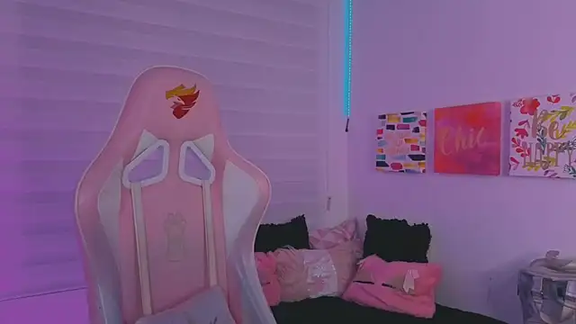 Sara  Ramirez online show from September 23, 2025, 2:51 am