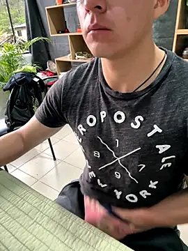 Snapshot of 97banana chatting on October 27, 2025, 10:22 pm 97banana online show from October 27, 2025, 10:22 pm