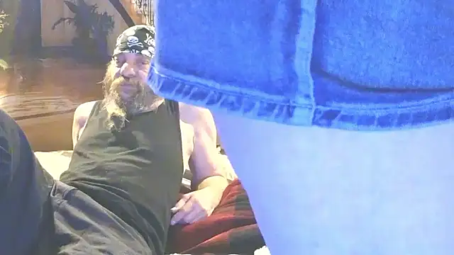 PropertyAndBiker online show from November 13, 2025, 11:08 pm