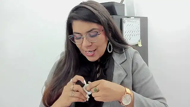 Snapshot of Luna_Dumont chatting on September 15, 2025, 11:10 am Luna Dumont online show from September 15, 2025, 11:10 am