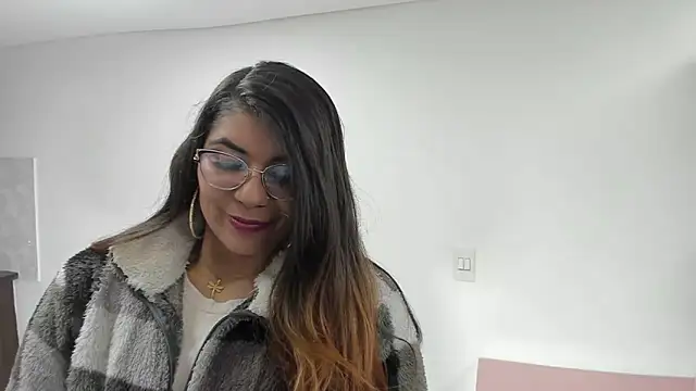 Snapshot of Luna_Dumont chatting on March 21, 2025, 11:33 am Luna Dumont online show from March 21, 2025, 11:33 am