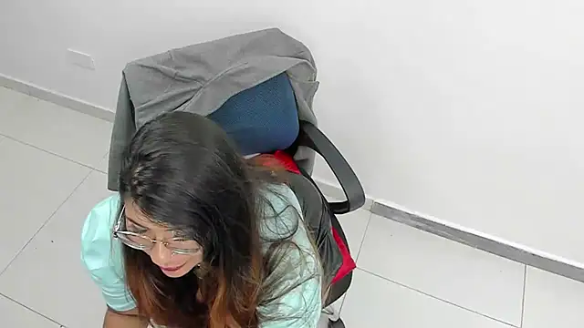 Snapshot of Luna_Dumont chatting on March 17, 2025, 8:30 pm Luna Dumont online show from March 17, 2025, 8:30 pm