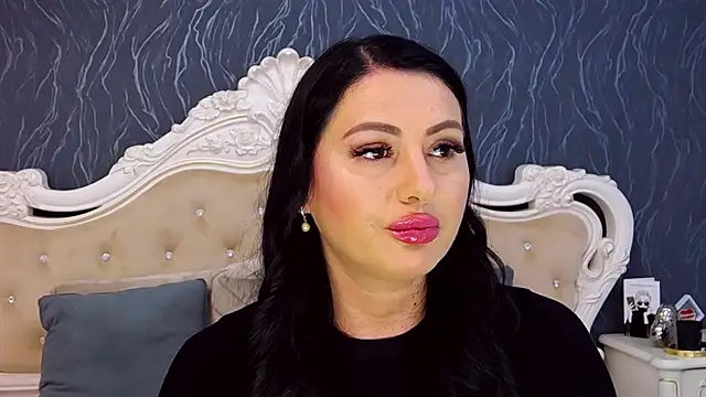 Snapshot of Lauren_Saint chatting on October 1, 2025, 2:43 pm Lauren Saint online show from October 1, 2025, 2:43 pm