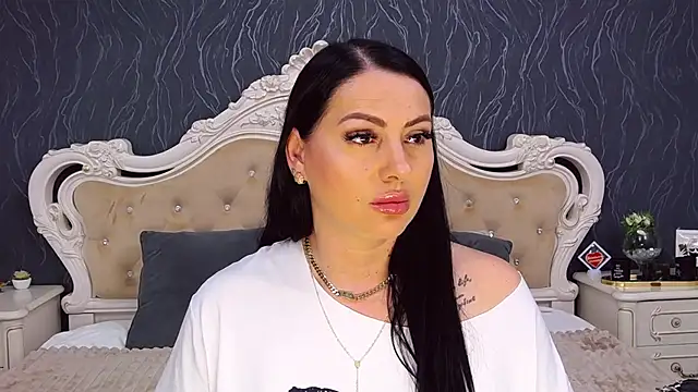 Lauren Saint online show from April 20, 2026, 12:08 pm