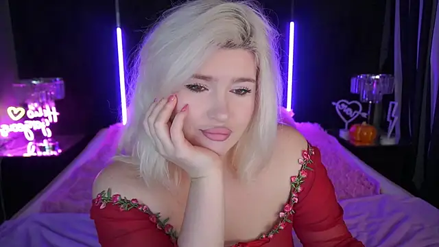 CocoSecretss online show from November 29, 2025, 7:41 am