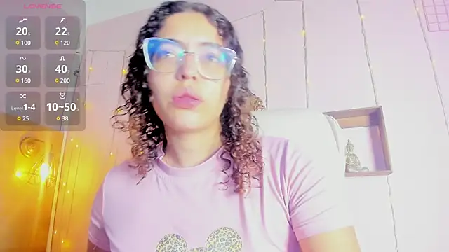 Snapshot of Dollar-girl chatting on February 28, 2025, 11:36 am Dollar-girl online show from February 28, 2025, 11:36 am