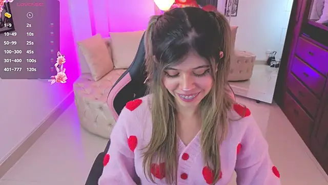 NATAASHA    online show from November 18, 2025, 3:21 am