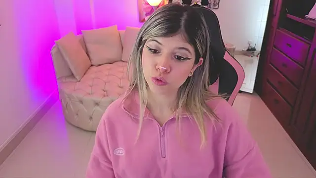 NATAASHA    online show from April 2, 2026, 3:35 am