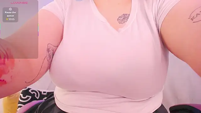 Snapshot of lucie_nicolls chatting on February 7, 2026, 11:13 pm lucie nicolls online show from February 7, 2026, 11:13 pm