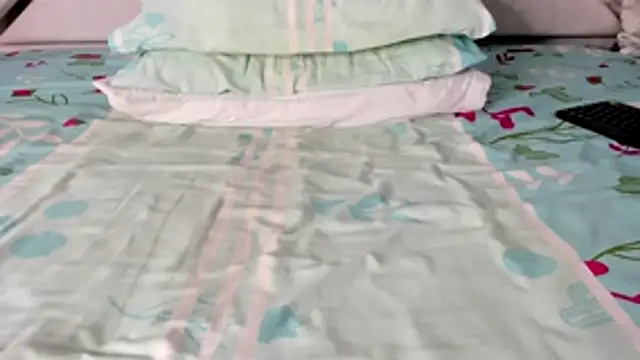 maybelline69 online show from November 26, 2025, 8:31 pm