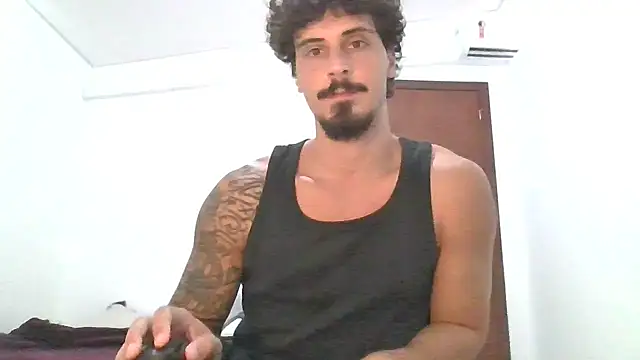 Snapshot of milkoffe chatting on February 4, 2026, 1:28 pm milkoffe online show from February 4, 2026, 1:28 pm