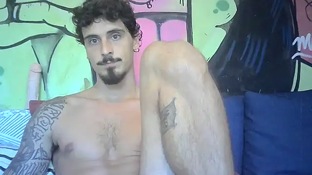 Snapshot of milkoffe chatting on March 3, 2025, 9:05 pm milkoffe online show from March 3, 2025, 9:05 pm