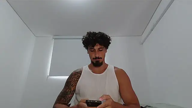 Snapshot of milkoffe chatting on February 23, 2026, 3:12 pm milkoffe online show from February 23, 2026, 3:12 pm