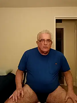 Snapshot of ShoreCock chatting on January 24, 2025, 11:23 pm ShoreCock online show from January 24, 2025, 11:23 pm