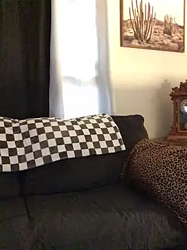 SidneyRaee online show from March 10, 2026, 5:39 pm