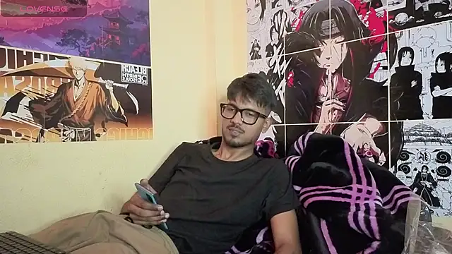 Snapshot of just_fucks chatting on April 13, 2026, 5:28 pm just fucks online show from April 13, 2026, 5:28 pm