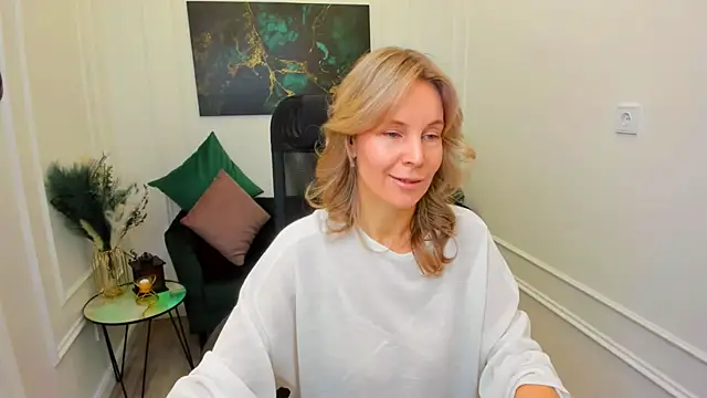 Sinty Devis online show from April 16, 2026, 4:46 am