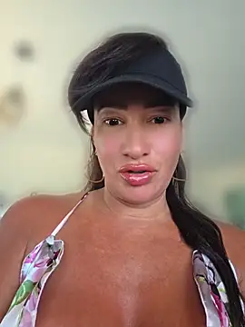 Snapshot of TheGoddessBianca chatting on June 14, 2026, 9:10 am TheGoddessBianca online show from June 14, 2026, 9:10 am