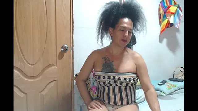 abbycrespa online show from September 20, 2025, 3:50 pm