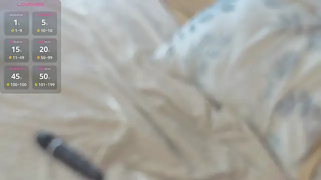 IdaValenti online show from April 21, 2026, 2:51 am