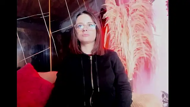 Snapshot of kassandra_james chatting on February 24, 2026, 1:01 pm kassandra james online show from February 24, 2026, 1:01 pm