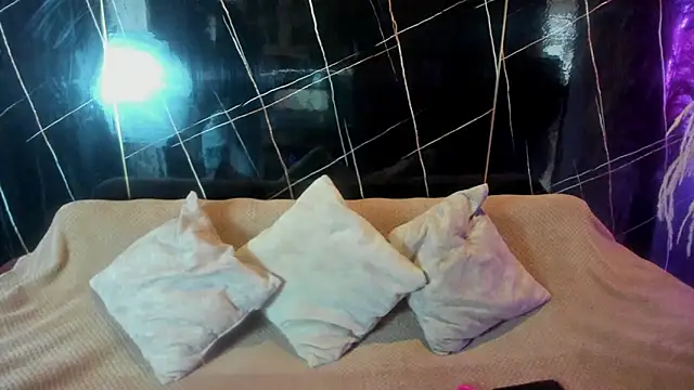 Snapshot of kassandra_james chatting on February 3, 2026, 1:05 pm kassandra james online show from February 3, 2026, 1:05 pm