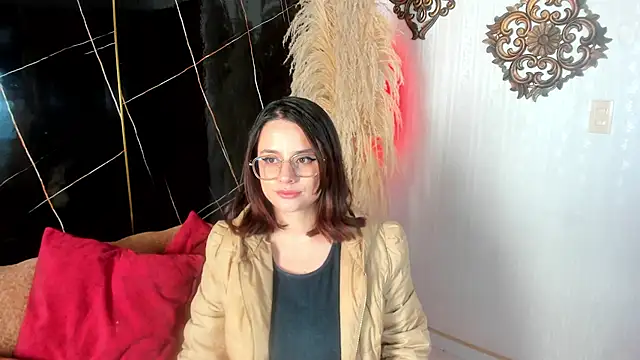 Snapshot of kassandra_james chatting on February 16, 2026, 1:10 pm kassandra james online show from February 16, 2026, 1:10 pm