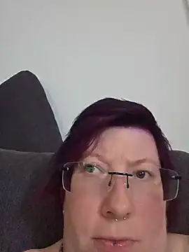 Snapshot of dieGeile0411 chatting on July 8, 2026, 11:22 am dieGeile0411 online show from July 8, 2026, 11:22 am