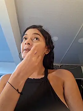 Snapshot of _frida1 chatting on October 6, 2025, 12:28 pm frida1 online show from October 6, 2025, 12:28 pm