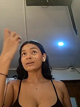 Snapshot of _frida1 chatting on March 14, 2025, 12:40 pm frida1 online show from March 14, 2025, 12:40 pm