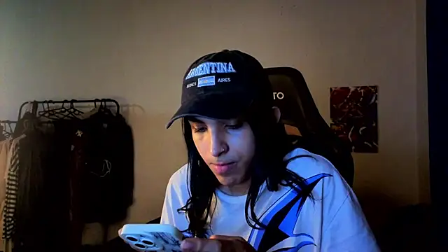 angelitofemboy online show from November 23, 2025, 2:43 am