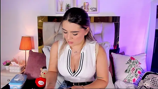 emmy r online show from December 19, 2025, 12:07 pm