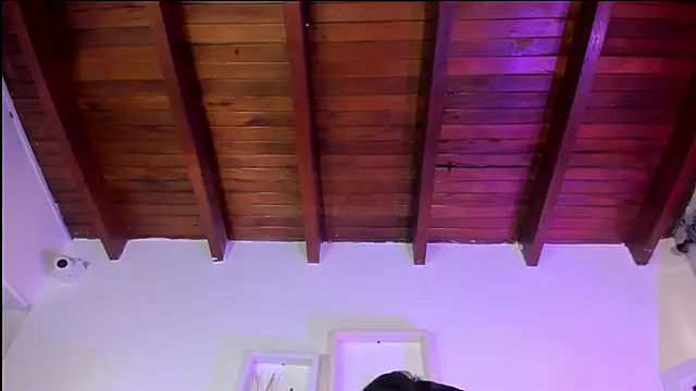 Snapshot of emmy_r chatting on February 4, 2026, 12:11 pm emmy r online show from February 4, 2026, 12:11 pm