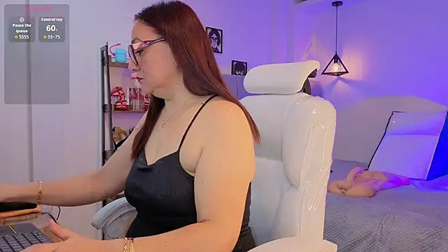 Snapshot of lady_nylon_ chatting on February 26, 2026, 11:43 am lady nylon online show from February 26, 2026, 11:43 am