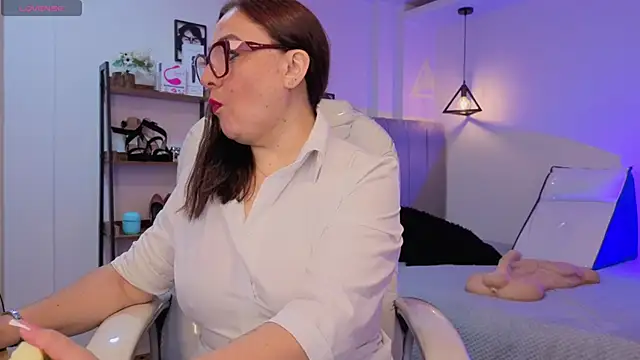 Snapshot of lady_nylon_ chatting on November 6, 2025, 11:58 am lady nylon online show from November 6, 2025, 11:58 am