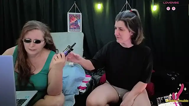 Sexy Mama-69 online show from December 4, 2025, 5:34 pm