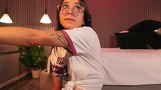 EriKlein online show from March 4, 2026, 8:27 pm