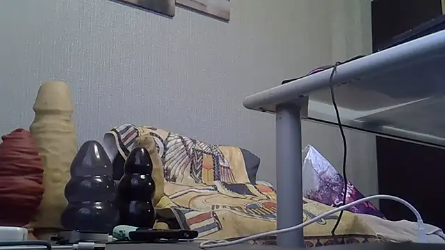 FISTCAMM online show from December 2, 2025, 8:16 am