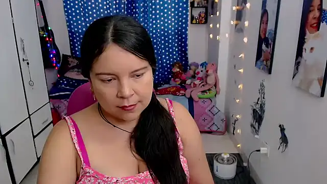 Snapshot of claryssa_ chatting on January 19, 2025, 9:55 pm claryssa online show from January 19, 2025, 9:55 pm