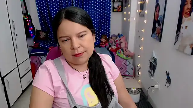 Snapshot of claryssa_ chatting on January 17, 2025, 11:51 pm claryssa online show from January 17, 2025, 11:51 pm