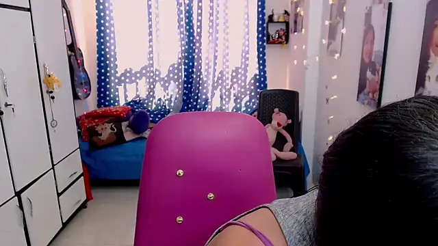 Snapshot of claryssa_ chatting on November 6, 2025, 5:39 pm claryssa online show from November 6, 2025, 5:39 pm